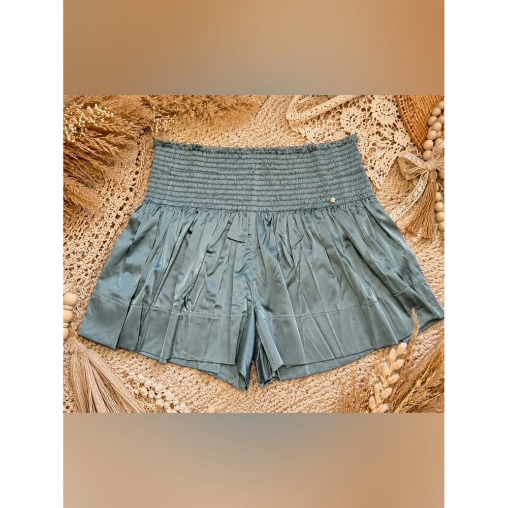Natural Life NWT Boho Satin Flowy Shorts Sea foam Smocked Waist L XL Cottagecore